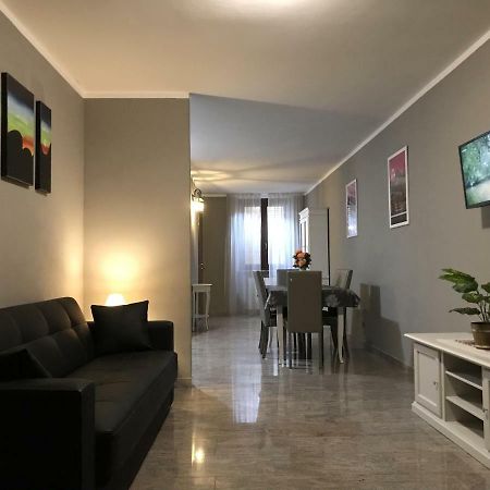 Anfite Apartments Castelletto Peschiera del Garda Buitenkant foto